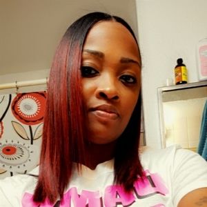 Meet your Posher, Qiana